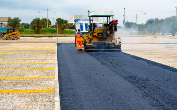 Driveway Snow Removal Preparation in Mill Creek, WA